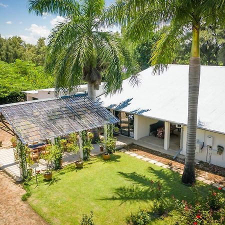 Francines Venue Pty Ltd Bed & Breakfast โฮดสปรูท ภายนอก รูปภาพ